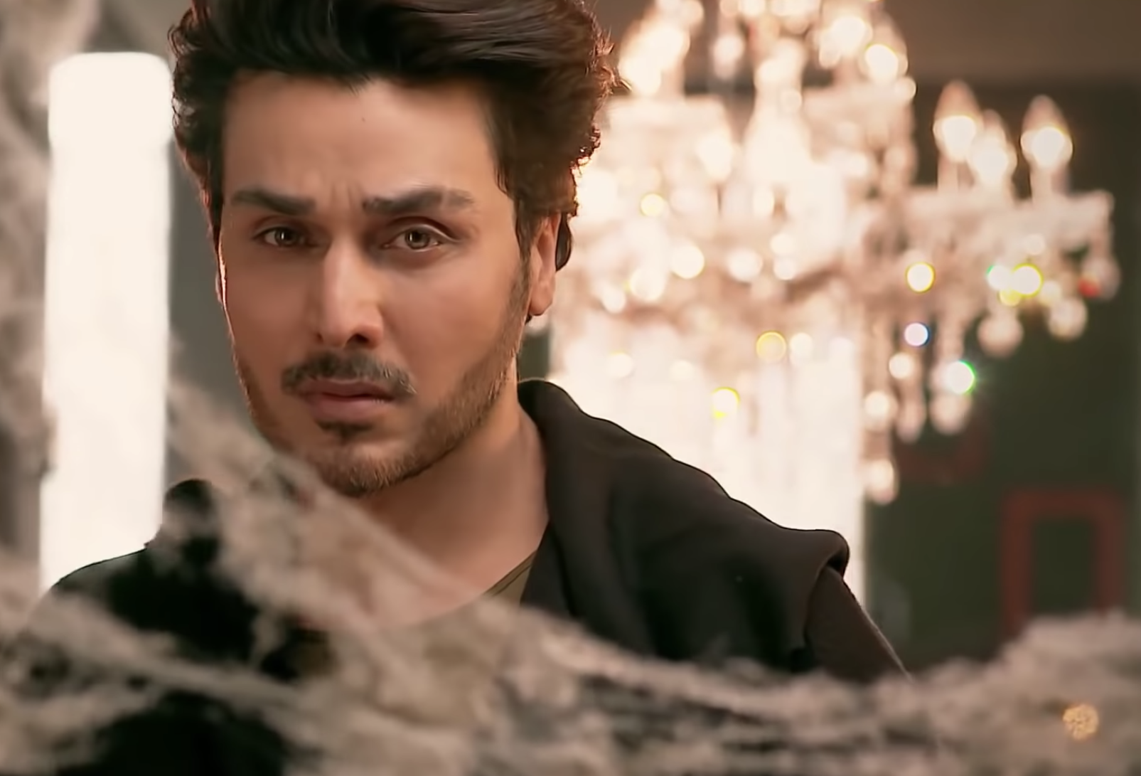 Ahsan Khan in Bandhay Aik Dour Se